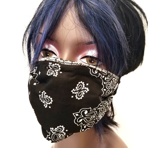 Black Bandana Face Mask - Picture 1 of 3
